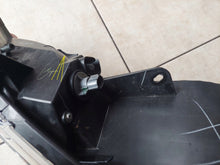 Laden Sie das Bild in den Galerie-Viewer, Frontscheinwerfer Mitsubishi Space W Star Ein Stück (Rechts oder Links)