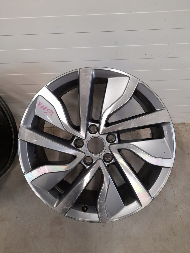 1x Alufelge 18 Zoll 7.0" 5x112 VW T-Roc Rim Wheel