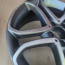 Laden Sie das Bild in den Galerie-Viewer, 1x Alufelge 18 Zoll 8.0" 5x112 45ET Glanz A2074012502 Mercedes-Benz Coupe Mg FEL1968548685qp