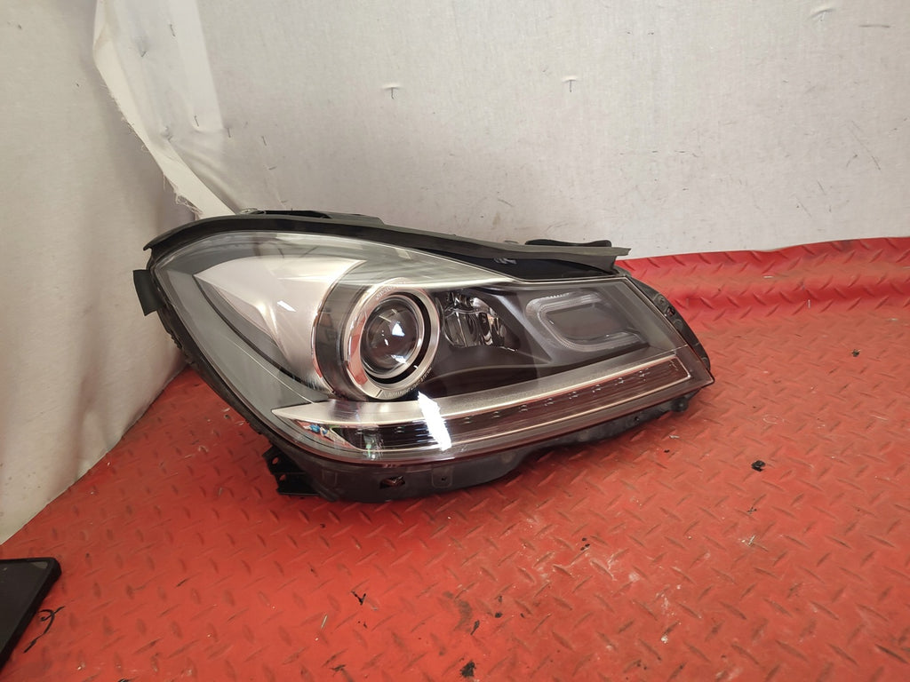 Frontscheinwerfer Mercedes-Benz W204 W2048205959 LED Rechts Headlight