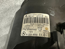 Laden Sie das Bild in den Galerie-Viewer, Frontscheinwerfer Mercedes-Benz 2218201161 Xenon Links Scheinwerfer Headlight SCH6421972030rp