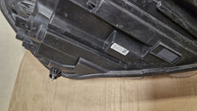 Load image into Gallery viewer, Frontscheinwerfer Ford Focus JX7B-13E015-CE Links Scheinwerfer Headlight SCH9269612637hx