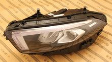Laden Sie das Bild in den Galerie-Viewer, Frontscheinwerfer Mercedes-Benz W177 A1779062700 LED Links Headlight SCH3472091847vg