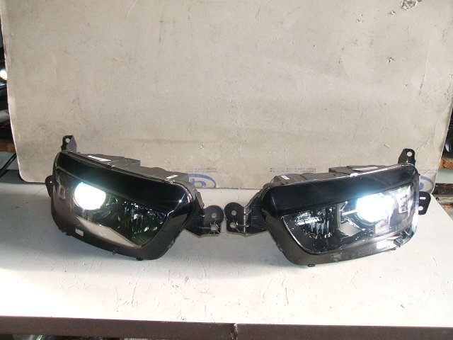 Frontscheinwerfer Citroën C4 Picasso 9675975180-02 9675975080-02 Xenon Ein Satz SCH6009249210ng