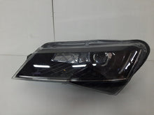 Laden Sie das Bild in den Galerie-Viewer, Frontscheinwerfer Skoda Superb III 3V1941017A Links Scheinwerfer Headlight
