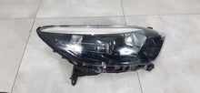 Load image into Gallery viewer, Frontscheinwerfer Renault Captur 260100758R Rechts Scheinwerfer Headlight SCH3394403373ry