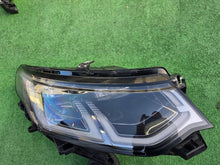 Laden Sie das Bild in den Galerie-Viewer, Frontscheinwerfer Land Rover Sport Discovery L550 MK7213W029EB LED Rechts SCH7771102077yt