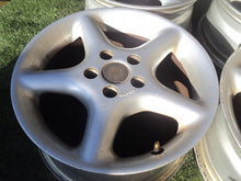 Laden Sie das Bild in den Galerie-Viewer, 4x Alufelge 15 Zoll 7.0" 5x100 35ET Glanz Weiß Rim Wheel FEL1812269490mj