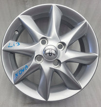 Laden Sie das Bild in den Galerie-Viewer, 1x Alufelge 14 Zoll 4.5" 4x100 39ET Glanz Silber PZ40698674ZC Toyota Aygo FEL6318512973wk