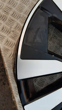 Laden Sie das Bild in den Galerie-Viewer, 1x Alufelge 17 Zoll 7.5&quot; 5x108 Glanz Graphit 32327081 Volvo Xc40 Rim Wheel