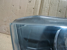 Laden Sie das Bild in den Galerie-Viewer, Frontscheinwerfer Mitsubishi Colt VI 8301B179 Links Scheinwerfer Headlight
