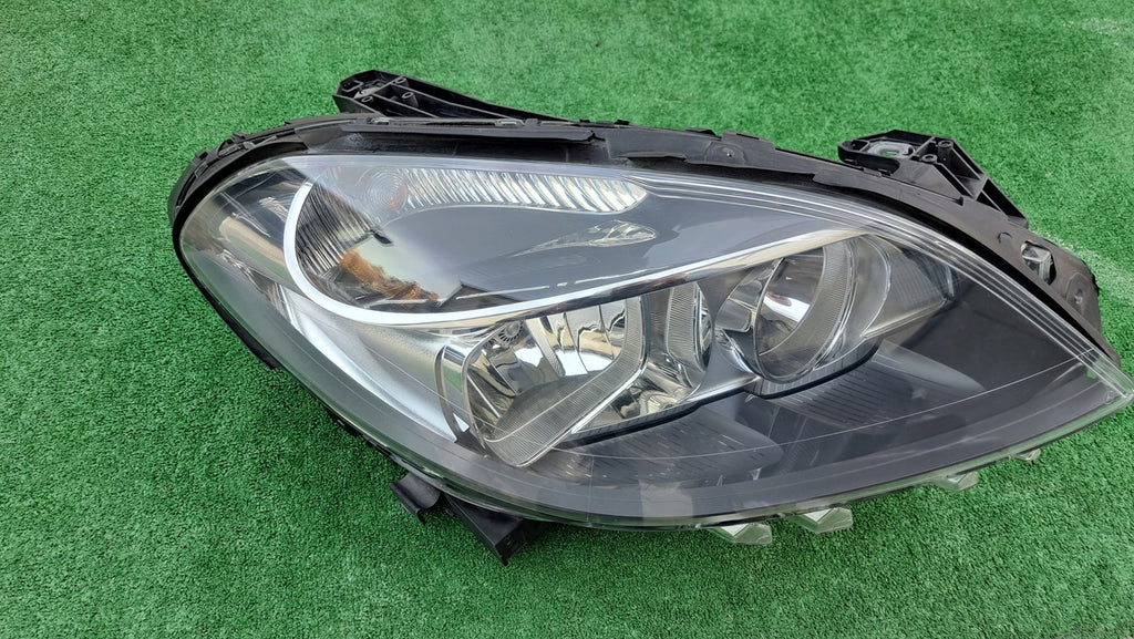 Frontscheinwerfer Mercedes-Benz W246 A2468200261 Rechts Scheinwerfer Headlight