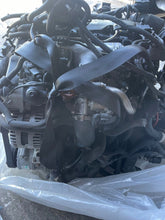 Laden Sie das Bild in den Galerie-Viewer, Motor VW CBA 2.0 TDI 23TKm 2008 Diesel Engine Komplett