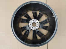 Laden Sie das Bild in den Galerie-Viewer, 1x Alufelge 18 Zoll 7.0" 5x112 39ET Glanz Graphit 2GM601025L VW T Cross FEL4332663981aw