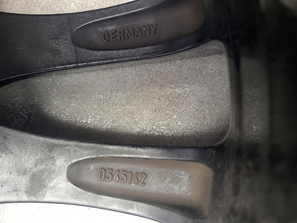 1x Alufelge 18 Zoll 8.0" 5x120 49ET 6775633 0545142 MA-DAR81 BMW E46 E81