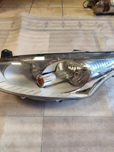 Laden Sie das Bild in den Galerie-Viewer, Frontscheinwerfer Ford B-Max AV1113W030AF Links Scheinwerfer Headlight SCH8133419598kl