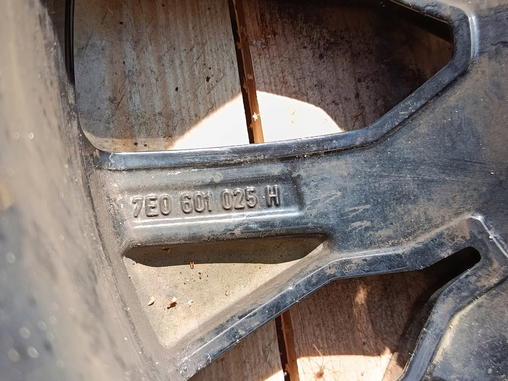 1x Alufelge 18 Zoll 8.0" 5x120 50ET 7E0601025H VW Multivan Transporter Caravelle FEL7250650381qh