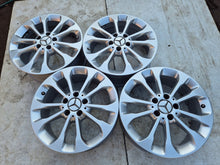 Laden Sie das Bild in den Galerie-Viewer, 4x Alufelge 17 Zoll 6.5" 5x112 38ET Glanz Silber A1564011700 Mercedes-Benz Gla FEL9335464013fo