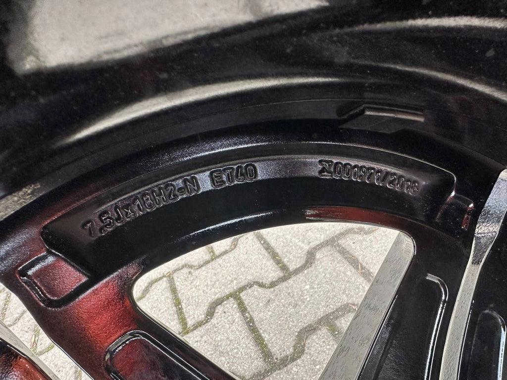 1x Alufelge 18 Zoll A2064017600 Mercedes-Benz W206 Rim Wheel FEL2697768323ns