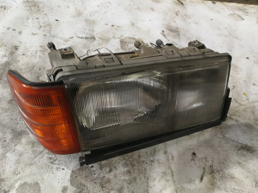 Frontscheinwerfer Mercedes-Benz W201 Rechts Scheinwerfer Headlight SCH8054962981cp