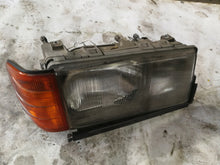 Laden Sie das Bild in den Galerie-Viewer, Frontscheinwerfer Mercedes-Benz W201 Rechts Scheinwerfer Headlight SCH8054962981cp