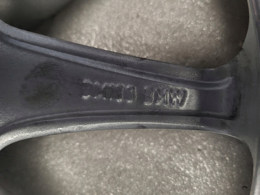 1x Alufelge 16 Zoll 7.0" 5x120 44ET Glanz Silber 6795207 BMW 1 E88 E81 E82 E87