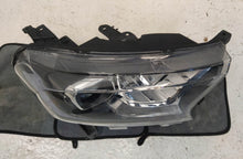 Load image into Gallery viewer, Frontscheinwerfer Ford Ranger JB3B-13E014 LED Rechts Scheinwerfer Headlight