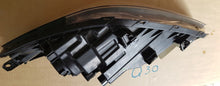 Load image into Gallery viewer, Frontscheinwerfer Hyundai Tucson 92102-D7200 Rechts Scheinwerfer Headlight SCH7279573454ck