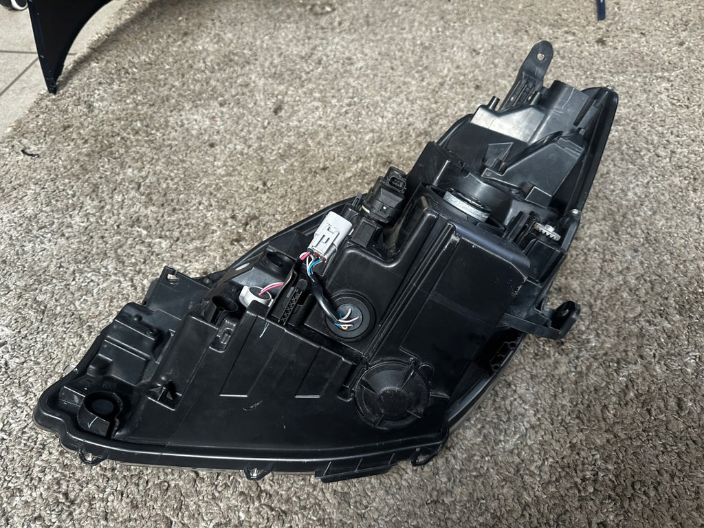 Frontscheinwerfer Toyota Yaris Rechts Scheinwerfer Headlight SCH7451570388bg