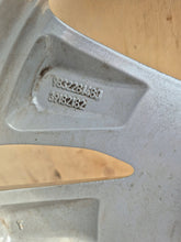 Load image into Gallery viewer, 1x Alufelge 17 Zoll 7.0" 4x108 38ET Silber 9832281480 Opel Rim Wheel FEL6168918661mk