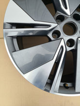 Load image into Gallery viewer, 1x Alufelge 19 Zoll 8.0" 5x112 45ET Glanz Graphit 5LA601025A Mg Enyaq Rim Wheel FEL4445762840uz