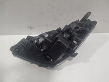 Load image into Gallery viewer, Frontscheinwerfer Toyota Yaris 811700DK18 LED Rechts Scheinwerfer Headlight SCH1042083127yr