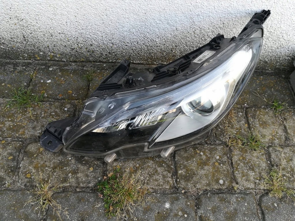 Frontscheinwerfer Peugeot 2008 I 9825313980 Links Scheinwerfer Headlight