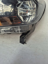 Laden Sie das Bild in den Galerie-Viewer, Frontscheinwerfer Ford Ranger EB3B-13W030 Links Scheinwerfer Headlight SCH5569978675kl