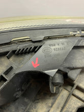 Laden Sie das Bild in den Galerie-Viewer, Frontscheinwerfer Mercedes-Benz W204 A2048208361 Links Scheinwerfer Headlight SCH5333549611zo