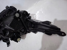 Load image into Gallery viewer, Frontscheinwerfer Toyota Corolla 81150-02T51-00 LED Rechts oder Links