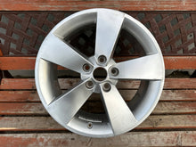 Laden Sie das Bild in den Galerie-Viewer, 1x Alufelge 17 Zoll 7.0&quot; 5x112 45ET 57A601025H Skoda Karoq Rim Wheel