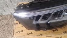 Laden Sie das Bild in den Galerie-Viewer, Frontscheinwerfer Mercedes-Benz W177 A1779064306 Links Scheinwerfer Headlight SCH6432210161mr