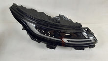 Laden Sie das Bild in den Galerie-Viewer, Frontscheinwerfer Land Rover Range Evoque L551 II K8D2-13W029-DF Rechts SCH4440368906is