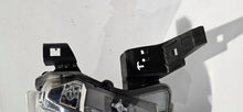 Laden Sie das Bild in den Galerie-Viewer, Frontscheinwerfer Toyota Hilux VIII LED Rechts Scheinwerfer Headlight SCH1983788450kr