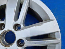 Laden Sie das Bild in den Galerie-Viewer, 1x Alufelge 16 Zoll 6.5" 5x112 50ET Glanz Silber 5C0601025AB VW Jetta Rim Wheel FEL6638365126rh
