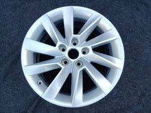 Load image into Gallery viewer, 1x Alufelge 17 Zoll 7.0" 5x112 40ET Glanz Silber 3V0601025C Skoda Superb Iii FEL6822601122sw