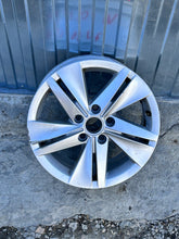 Laden Sie das Bild in den Galerie-Viewer, 1x Alufelge 16 Zoll 7.0&quot; 5x112 48ET Glanz Silber 5H0601025 Vw Rim Wheel