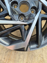 Load image into Gallery viewer, 1x Alufelge 17 Zoll 7.0" 5x114.3 53ET Glanz Grau 52910-Q0300 Hyundai Ix35 Mg FEL2284282576cy