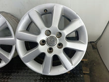 Laden Sie das Bild in den Galerie-Viewer, 4x Alufelge 16 Zoll 6.5" 5x114.3 45ET Silber 42611-05230 Toyota Avensis FEL2292662070pi