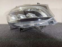 Laden Sie das Bild in den Galerie-Viewer, Frontscheinwerfer Mercedes-Benz Sprinter A9109067200 LED Rechts Headlight SCH2578821353kr