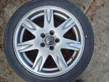 Laden Sie das Bild in den Galerie-Viewer, 1x Alufelge 17 Zoll 7.0&quot; 5x108 9162391 Volvo Rim Wheel
