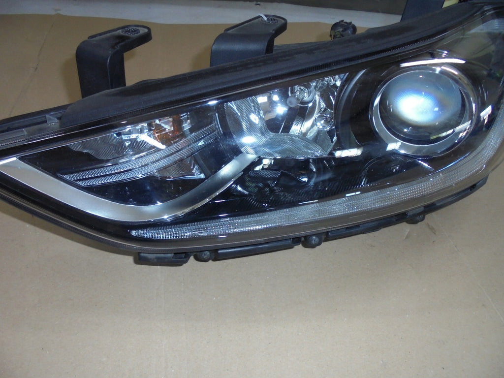 Frontscheinwerfer Hyundai Elantra 92101-F2 Links Scheinwerfer Headlight