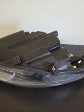 Laden Sie das Bild in den Galerie-Viewer, Frontscheinwerfer Ford Fiesta L1BB-13E014-EG Rechts Scheinwerfer Headlight SCH2200853115ud