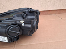 Laden Sie das Bild in den Galerie-Viewer, Frontscheinwerfer Mercedes-Benz W176 A1768203861KZ Rechts Scheinwerfer Headlight SCH9174687302pu